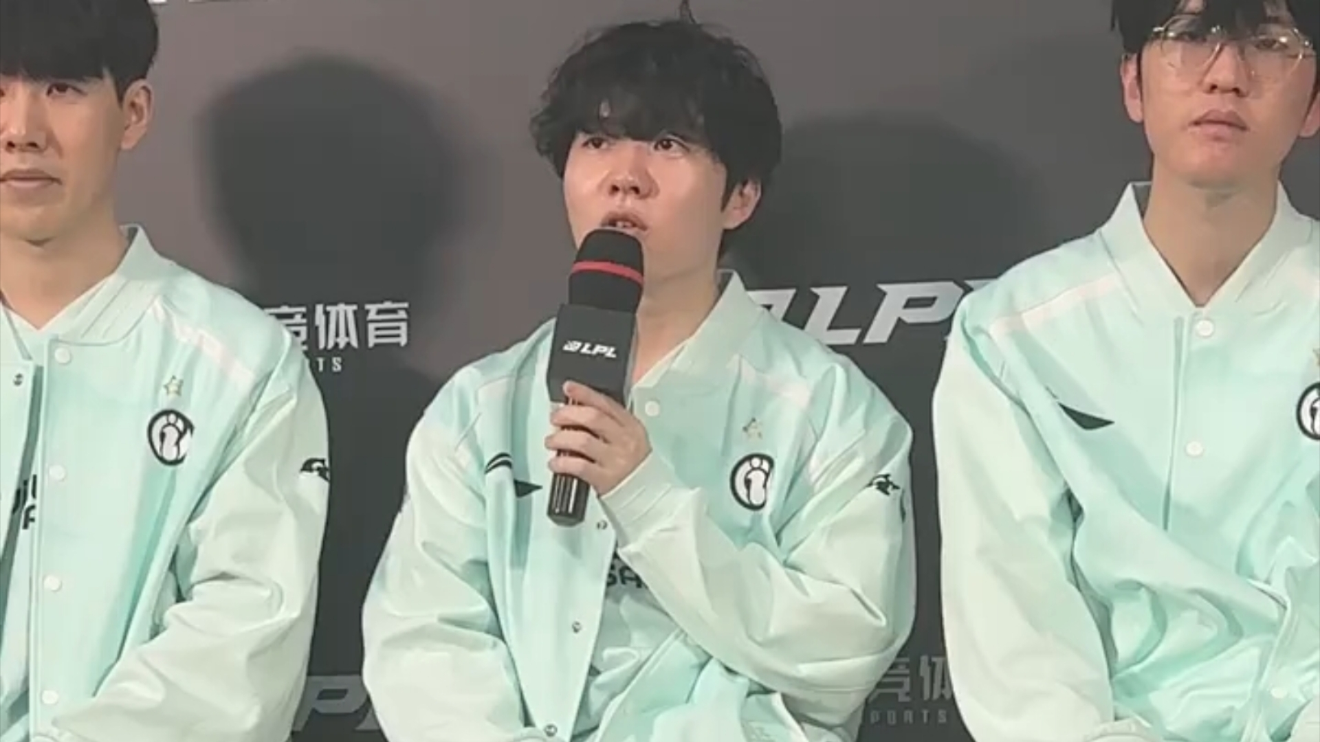  Rookie连续十场比赛得分超过败北，瑞士队挑战极限！