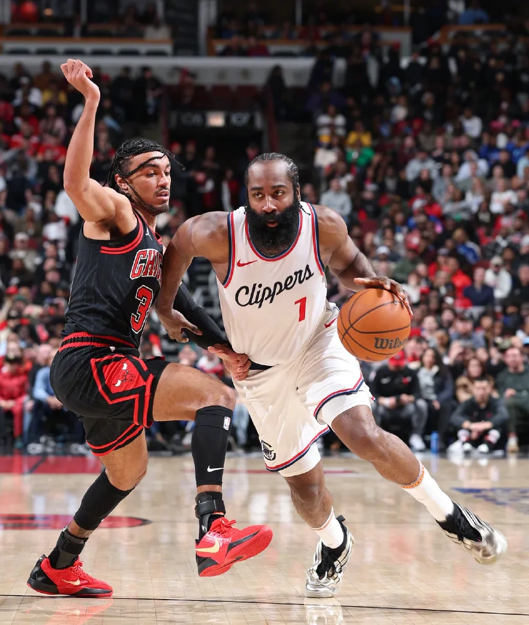  哈登关键节点连败，加拿大队带队取胜！